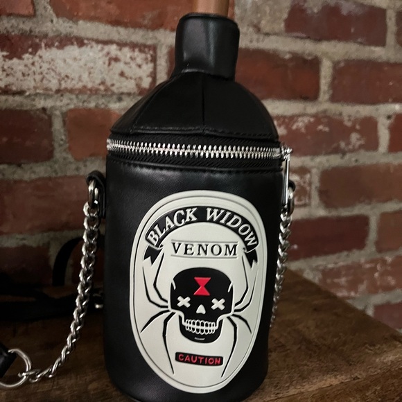 Fine by me, Halloween handbag, black widow venom bag   just perfect for Hallowee - Picture 3 of 7
